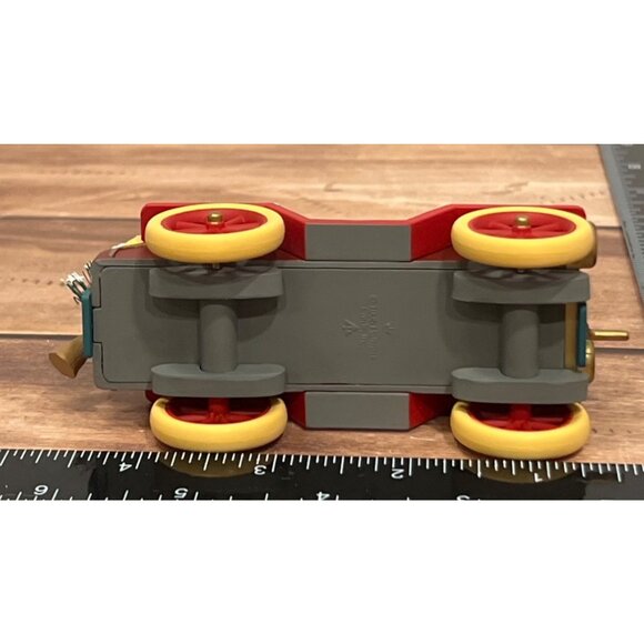 1995 HALLMARK KEEPSAKE ORNAMENT QX5179 SANTA'S ROADSTER HERE COMES SANTA - Picture 10 of 10